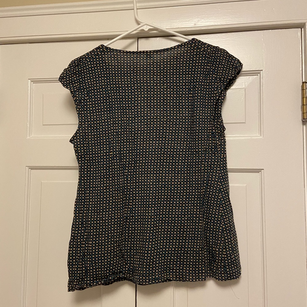 Banana Republic sleeves blouse - Picture 2 of 3